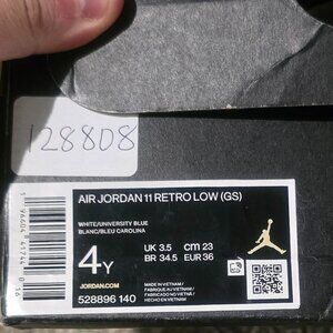Jordan 11 retro low
